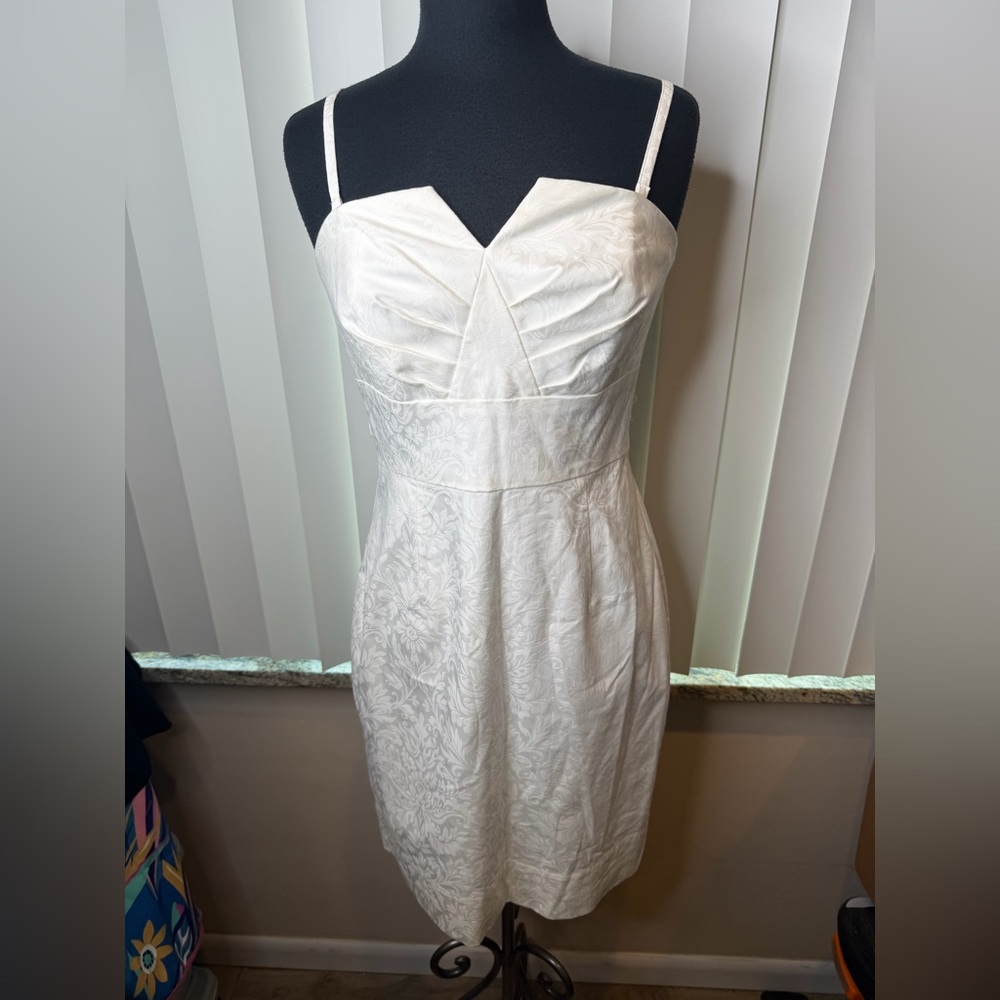White House Black Market Ivory Floral Jacquard Mini Dress Size 6